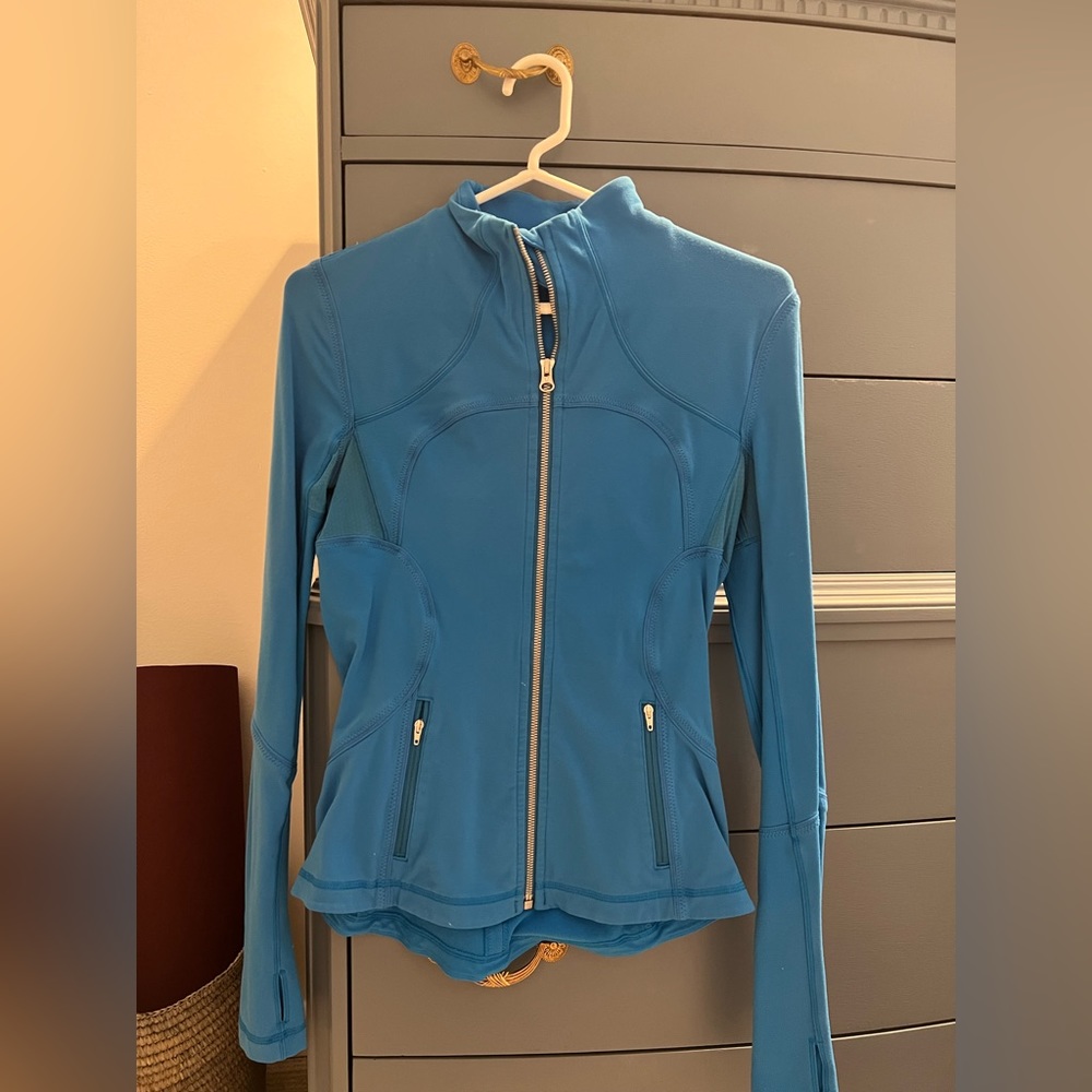 Blue lulu zip up 🦋🧢🐟
